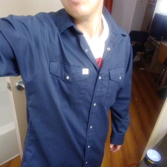 Big bill button up shirt - Picture 2 of 3